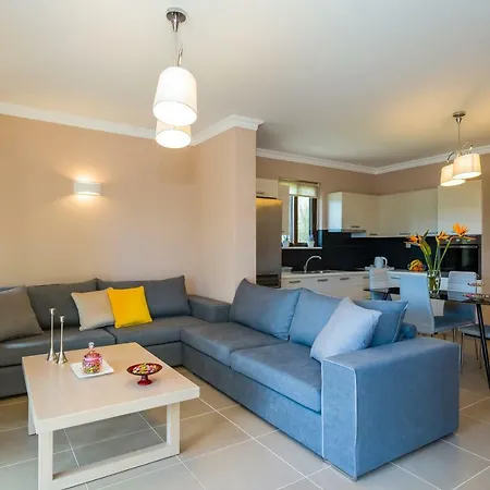 Apartment Casa Leone Stalos